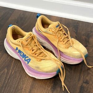 Hoka Bondi 8 Sneakers